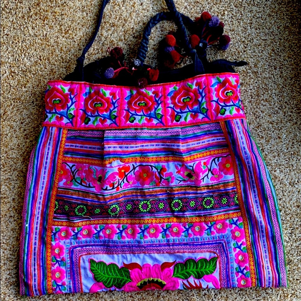 Thai shoulder bag